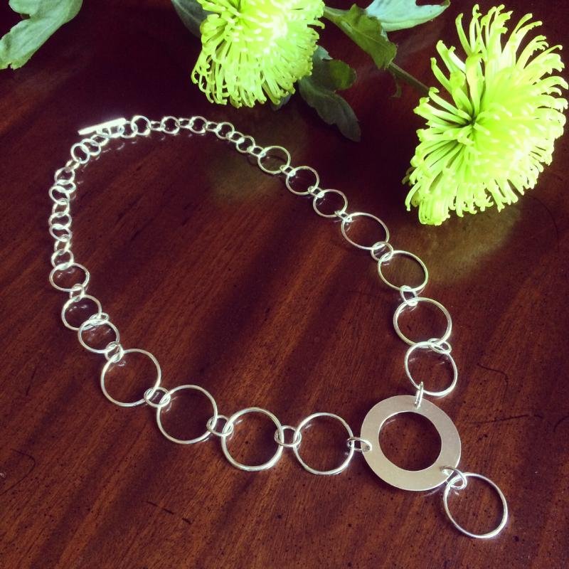 Wire hoop necklace